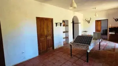 Casa Rustica en Dehesa con 600 Hectareas y Manantiales