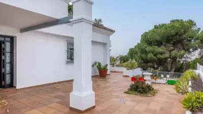 Villa de Lujo en Alcalá de Guadaíra con Piscina y Casa de Invitados