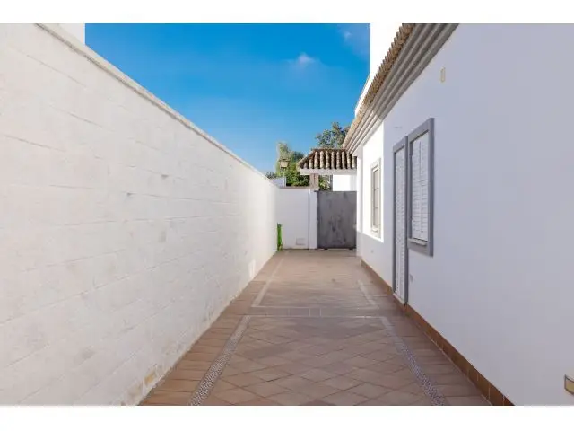 Casa en Venta Aznalcazar Sevilla Piscina 3 Plantas