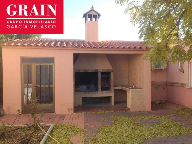 Venta Chalet con Garaje en Carretera Ayora Albacete