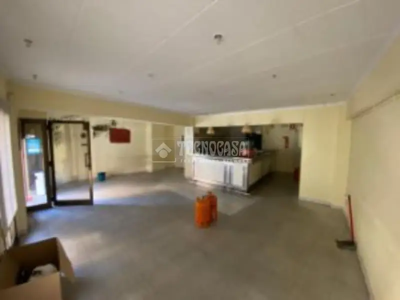 Local Comercial en Venta en Badalona 87m2 Ideal Emprendedores