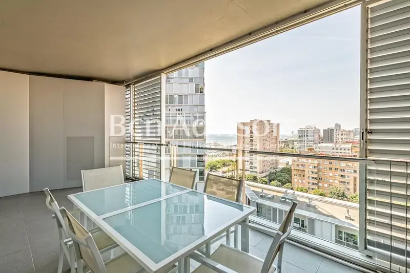 Piso de Lujo en Diagonal Mar con Vistas