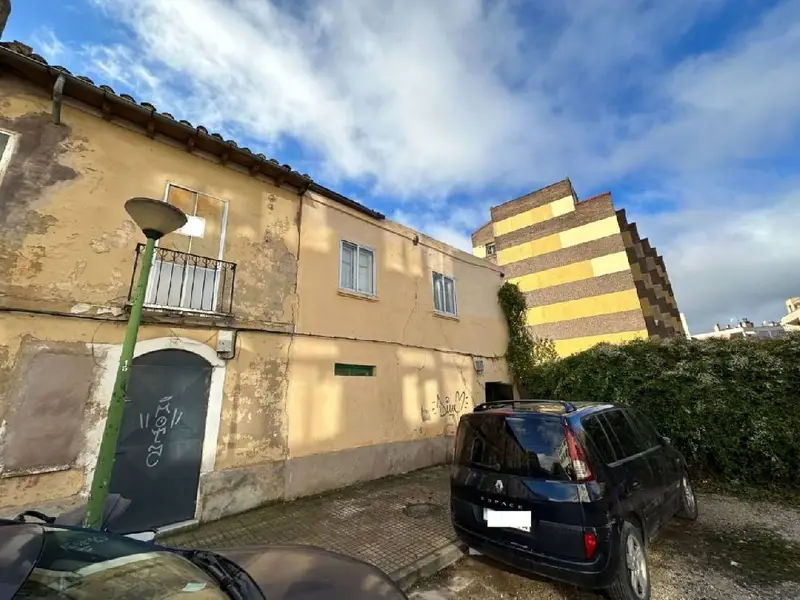 Venta Casa 3 Habitaciones Burgos Solar Urbano 154m2