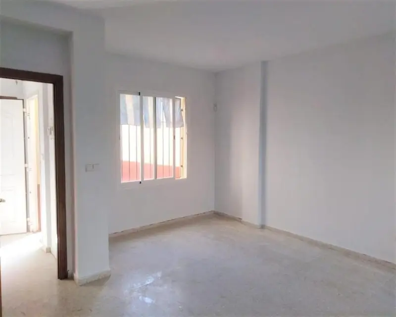 Piso 107m2 3 habitaciones 2 baños Cantillana