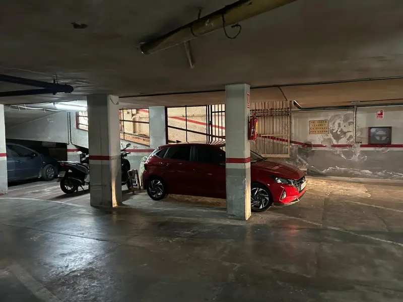 Venta Local Comercial Sants Barcelona 1460m2