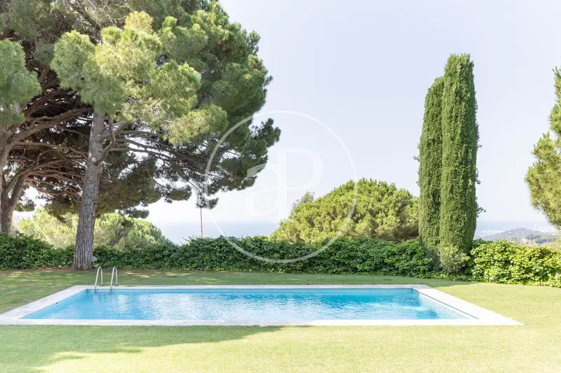 Casa en Supermaresme con Piscina y Jardín Privado