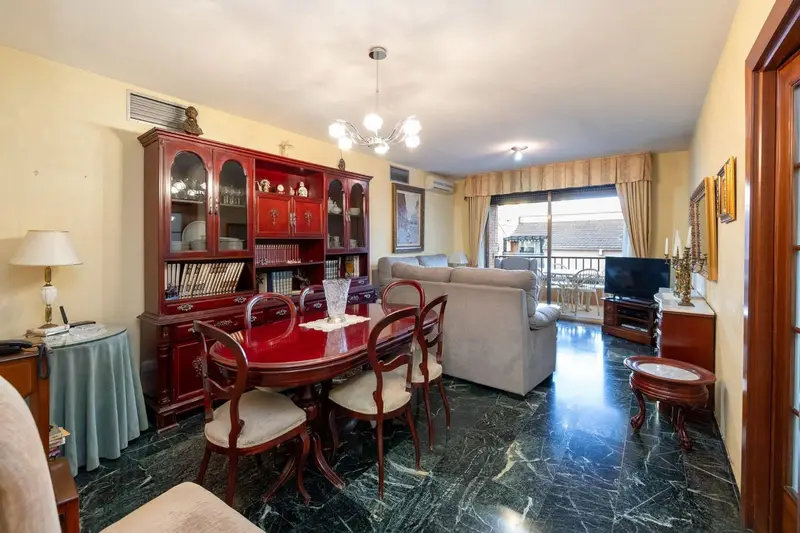 Piso en venta Granada 135m2 4 dormitorios 2 baños garaje trastero