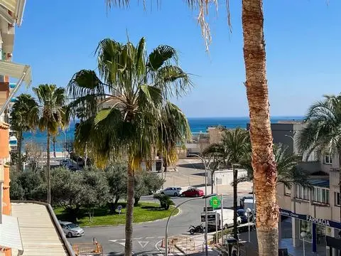Apartamento en Albir con Vistas al Golf y al Mar