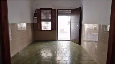 Casa en Venta en Alzira 196m2 2 plantas Cerca Colegio Garcia Lorca