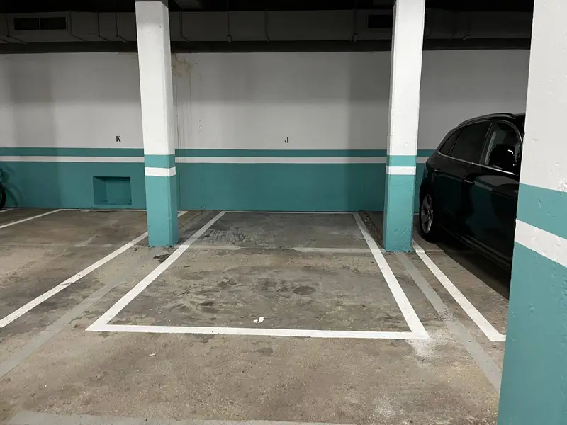 Garaje en venta en Santiago de Compostela, A Coruña