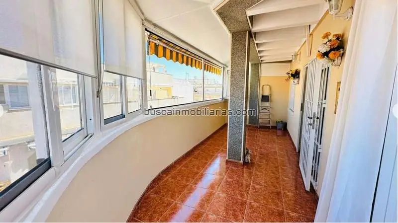 Atico en venta Torrevieja Centro 78m2 3 habitaciones 2 baños terraza