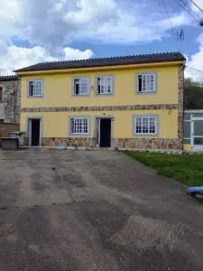 Casa Chalet en Venta en Goiriz Lugo