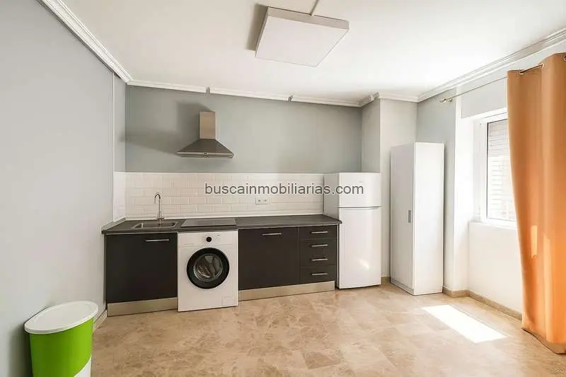 Oficina en venta en Alicante - Loft reformado en Campoamor
