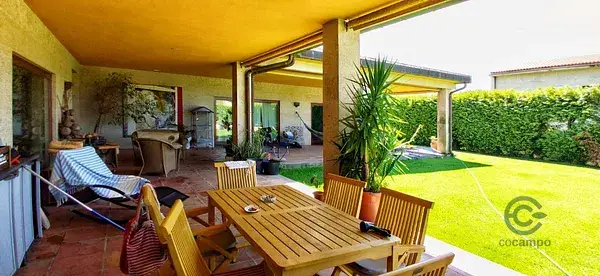 Casa en Pontevedra con Piscina y Parcela a 1km del Centro