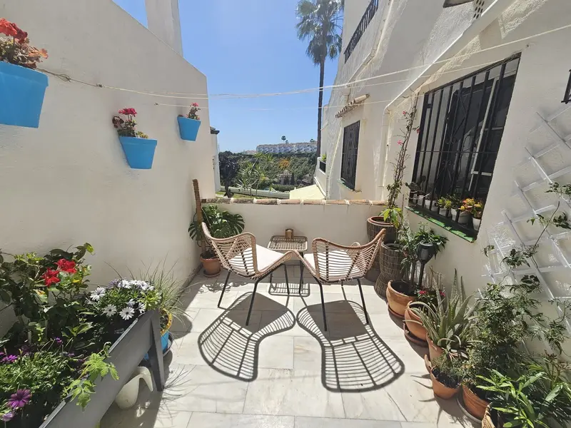 Apartamento en Calahonda 2 Dormitorios Vistas al Mar