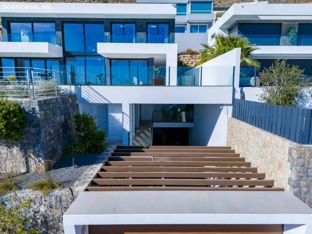 Villa de Lujo en Sierra Cortina Finestrat con Vistas al Mar