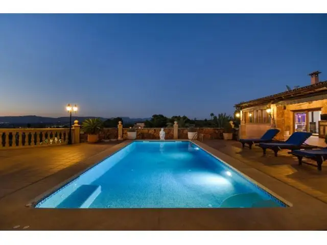 Chalet de Lujo con Vistas Espectaculares en Palma de Mallorca