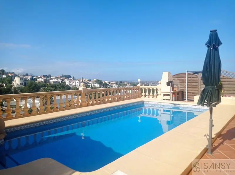 Villa en Venta en Denia con Vistas al Mar 4 Dormitorios 4 Baños