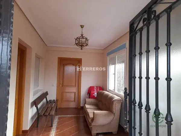 Casa con Finca Rustica en Lardero 250m2