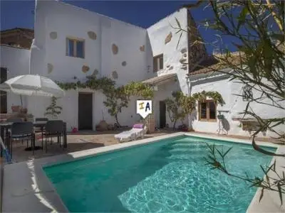 Casa Adosada 4 Dorm 3 Baños Piscina Privada Charilla