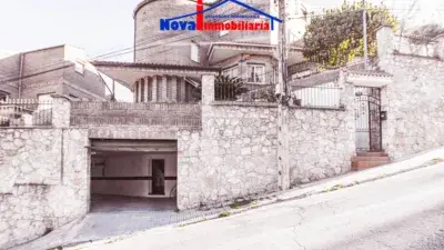 Casa en Venta en Vallirana Cerca de la Montaña