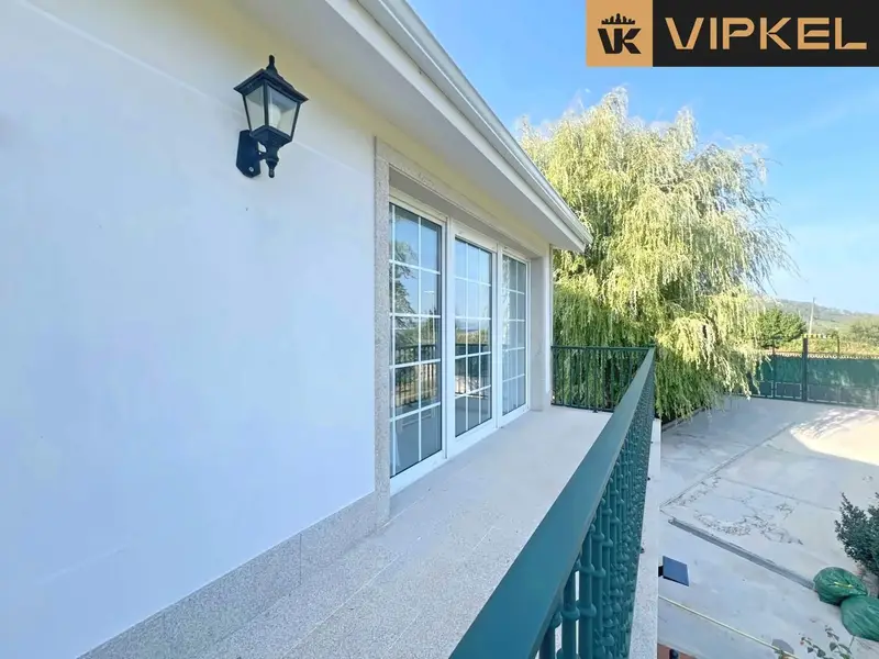 Chalet con Piscina Cerca de la Playa de Louro
