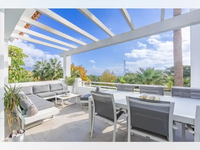 Piso de 3 Dormitorios en venta Casares, España