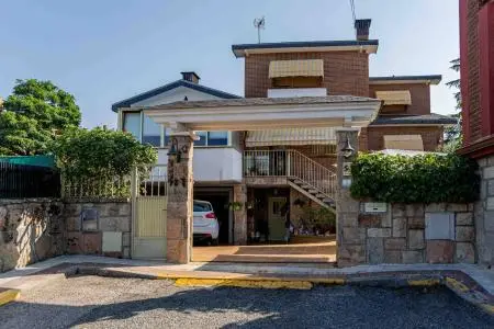 Chalet en Moralzarzal con Vistas Espectaculares