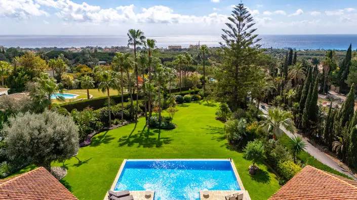 Villa de Lujo 4 Dormitorios en Hacienda Las Chapas Marbella