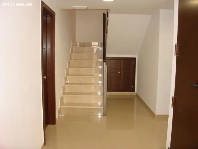 ¡Vivienda De 2 Dormitorios En El Centro De Vera!