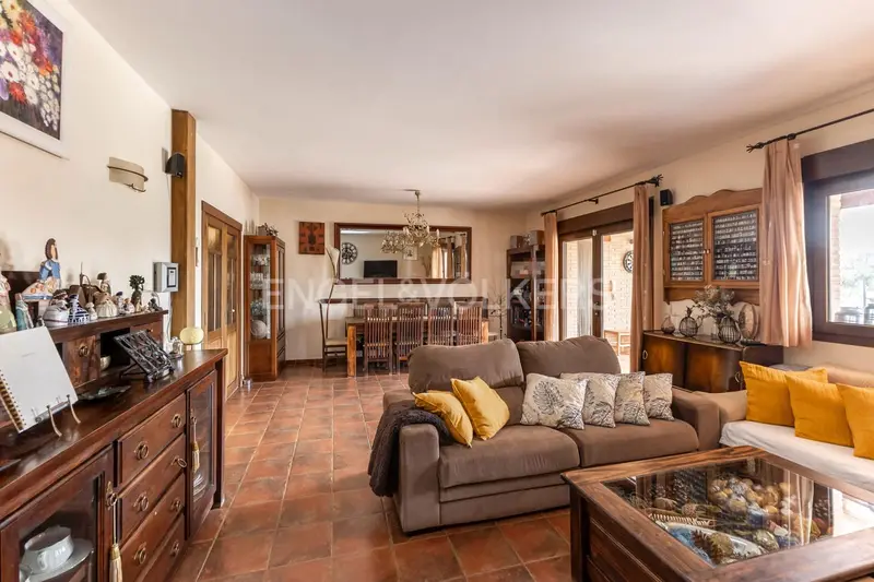 Chalet en Venta Soto del Real Madrid 415m2 4 Habitaciones Jardin Piscina