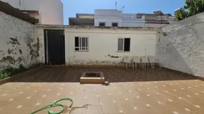 Chalet adosado en venta en Salteras 6 dormitorios 284m2