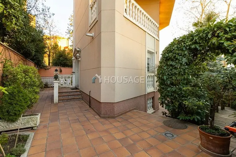 Villa de Lujo en Valdezarza Madrid