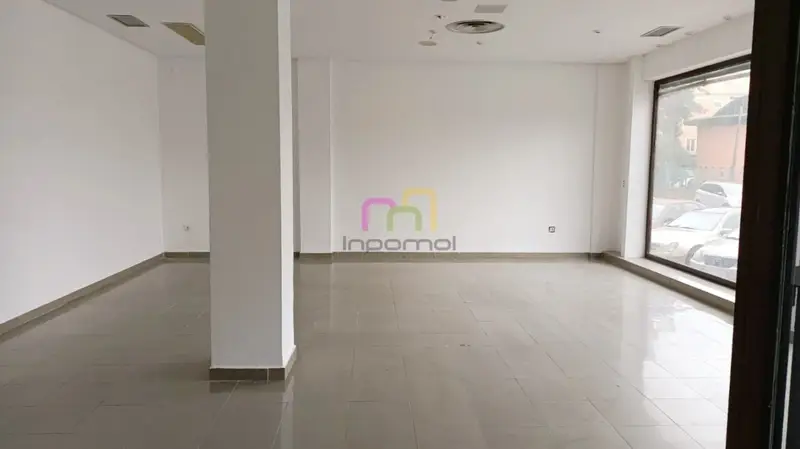 Venta Local Comercial Valdepasillas Badajoz 90m2
