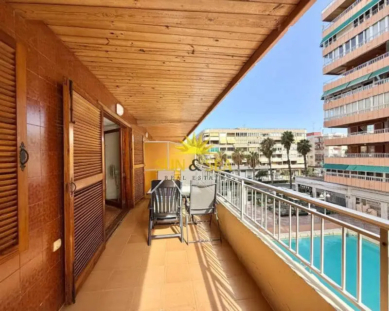 Apartamento en alquiler en Playa del Acequión, Torrevieja, Alicante