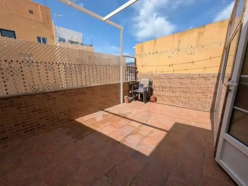 Ático en Venta en Almería Capital 4 Dormitorios 2 Baños