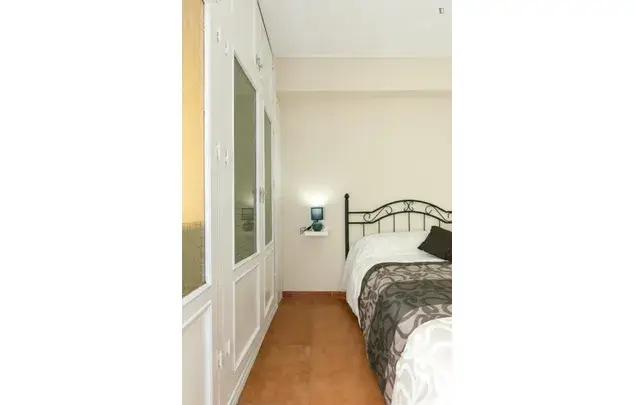Apartamento 4 Dormitorios Granada Estudiantes Reformado