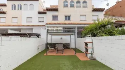 Casa Adosada en Ogíjares con Garaje y Patio 60m2