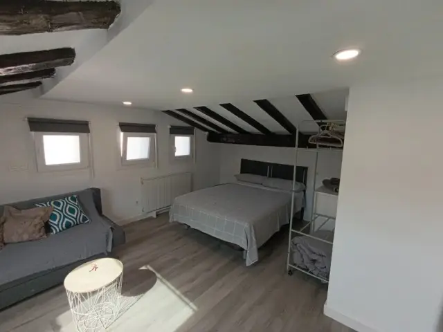 Alquiler Ático Moderno 1 Dormitorio Burgos