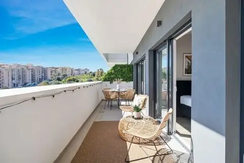 Apartamento en Arenales del Sol Alicante Alquiler a Largo Plazo