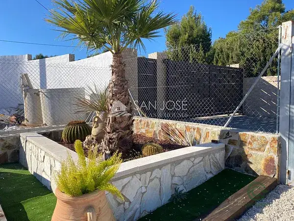 Chalet en Crevillent con Piscina y Jardin 3 Dormitorios