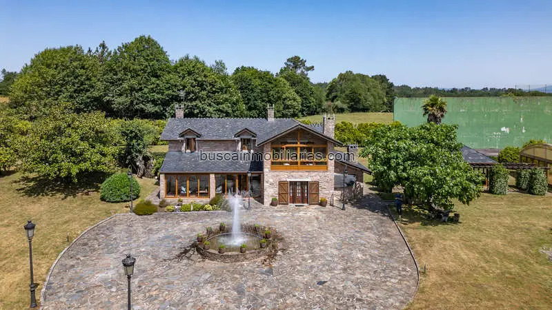 Casa Rústica en Venta Cospeito: Finca con Piscina, Capilla y Bodega