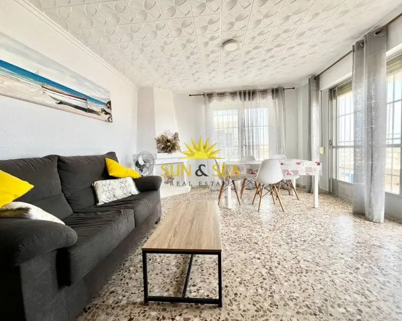Apartamento en Alquiler Anual Guardamar Playa 3 Dorm 2 Baños