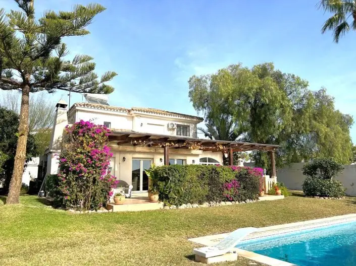 Villa de Lujo en Calahonda 5 Dormitorios Vistas al Mar