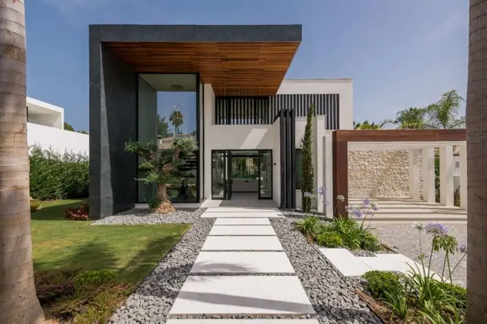 Villa de Lujo 5 Dormitorios en Nueva Andalucia