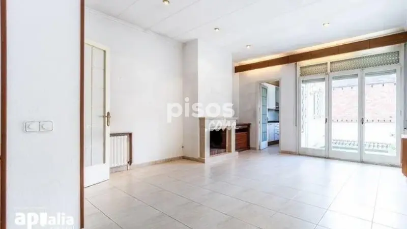 Casa en venta en Carrer dels Calders, cerca de Carrer de Gorina i Pujol