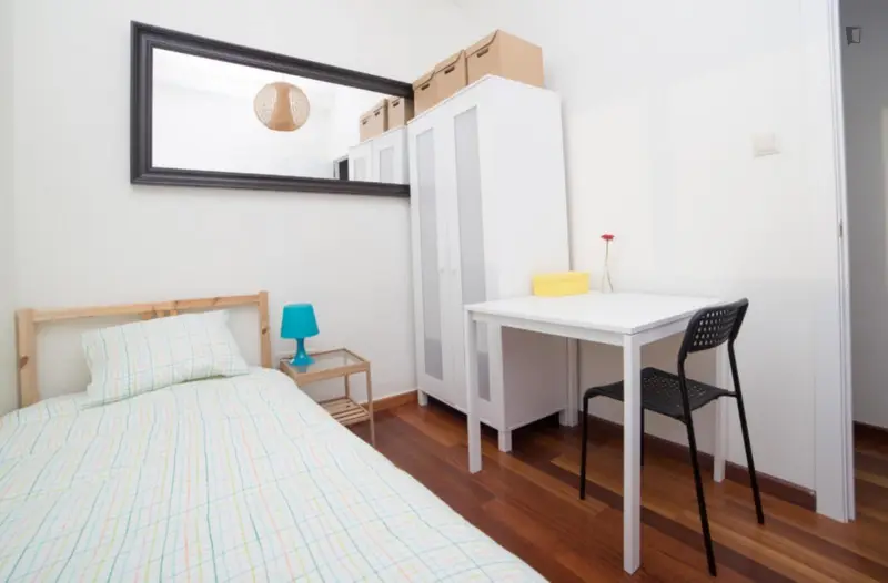 Habitacion Individual en Piso de 5 Habitaciones