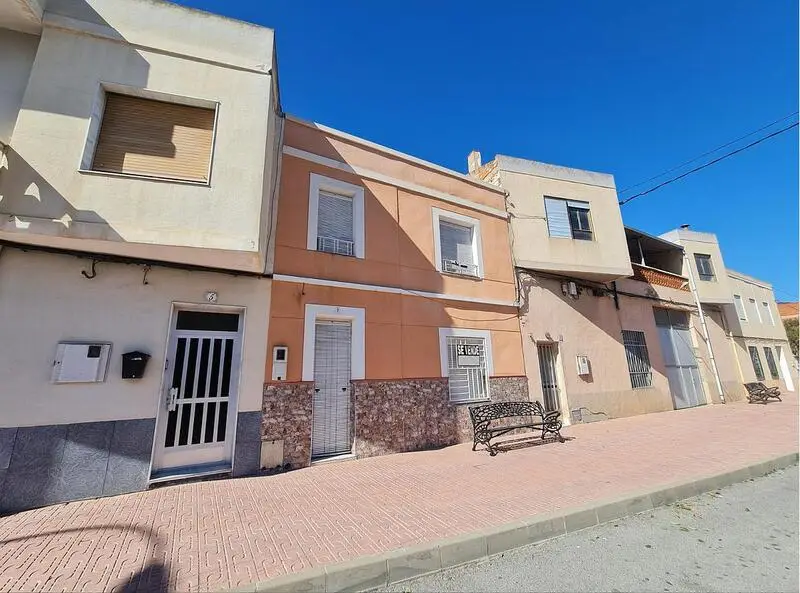 Adosado 4 Dormitorios Villena Cerca de Servicios