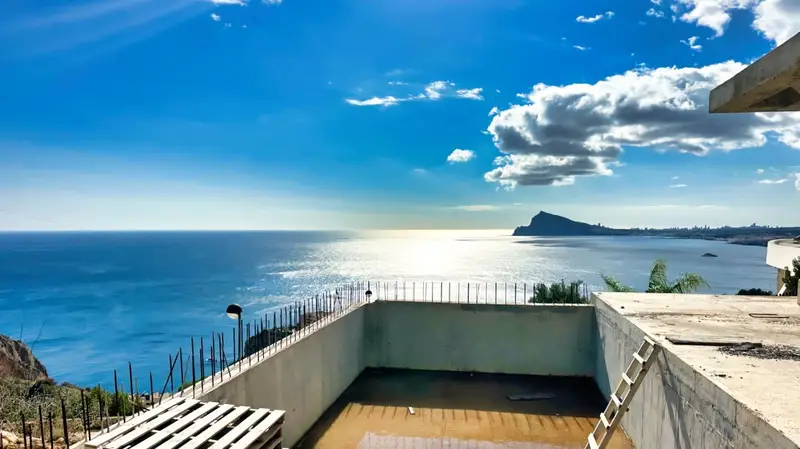 Chalet de Lujo en Venta en Altea con Vistas al Mar y Helipuerto Privado