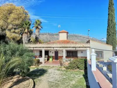 Casa Chalet en Venta Caudete Albacete 7 Dormitorios Piscina Jardin